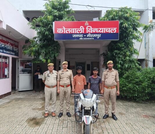 चोरी की अपाचे बाइक बेचने निकले थे दो शातिर वाहन चोर, पुलिस ने दबोचा