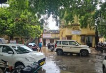 झमाझम बारिश से मिर्जापुर बेहाल, सड़कें बनीं मुसीबत