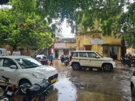 झमाझम बारिश से मिर्जापुर बेहाल, सड़कें बनीं मुसीबत