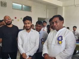 एसएन पब्लिक स्कूल के एजु कार्निवल में दिखी नई पीढ़ी की प्रतिभा, जैन जी-जेन अल्फा से मिले रमाशंकर पटेल