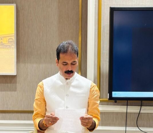 मिर्जापुर के एमएलसी विनीत सिंह बने दैवीय आपदा प्रबंधन जांच समिति के सभापति