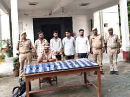 मिर्जापुर में 154 पेट बोतल अवैध अंग्रेजी शराब के साथ चार गिरफ्तार
