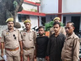 ई-रिक्शा सवार महिला के गले से लॉकेट झपटकर भागे थे, दो गिरफ्तार