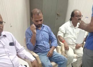 मिर्जापुर : चकबंदी लेखपाल पांच हजार रुपये घूस लेते रंगे हाथ गिरफ्तार