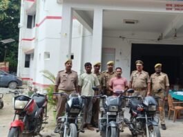 मीरजापुर में 25 हजार का इनामी वाहन चोर साथी समेत गिरफ्तार, चार चोरी की बाइक बरामद