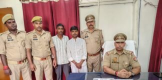 मिर्जापुर में मोबाइल छिनैती करने वाले दो आरोपी गिरफ्तार, चार मोबाइल और तमंचा बरामद