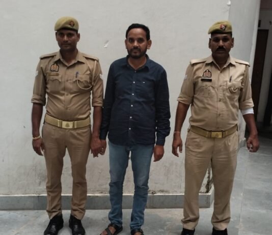 नाबालिग को भगाने व दुष्कर्म के मामले में आरोपी गिरफ्तार, तेंदू पत्ता समेत दो पकड़े