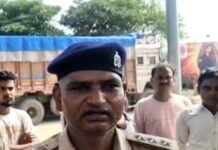 लालगंज में दर्दनाक सड़क हादसा, ट्रक की चपेट में आने से दो की मौत