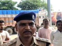लालगंज में दर्दनाक सड़क हादसा, ट्रक की चपेट में आने से दो की मौत