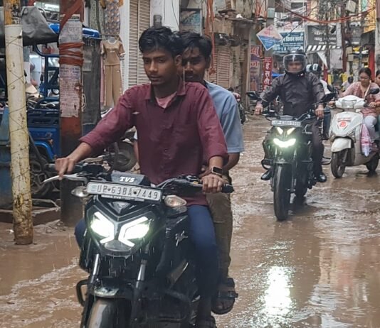 लगातार बारिश से तापमान में गिरावट, सर्दी-जुकाम और खांसी के मरीज बढ़े