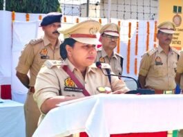 गांधी-शास्त्री जयंती पर पुलिस लाइन में राष्ट्रनायकों को नमन