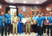 वॉलीबाल में मीरजापुर पुलिस का शानदार प्रदर्शन, दो प्रतियोगिताओं में जीती चल वैजन्ती