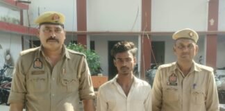 चोरी की बाइक के साथ शातिर चोर गिरफ्तार, तीन वारंटी भी दबोचे
