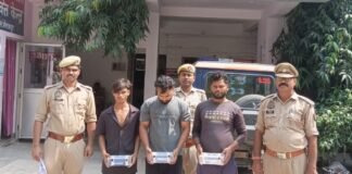 विंध्याचल में दर्शनार्थियों के मोबाइल चोरी करने वाले तीन गिरफ्तार, तीन मोबाइल बरामद