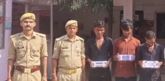 विंध्याचल में दर्शनार्थियों के मोबाइल चुराने वाले तीन युवक गिरफ्तार