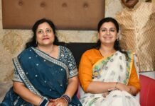 पूर्व आईएएस दिव्या मित्तल की लोकप्रियता से गरमाई सियासत, सेल्फी की होड़ ने बढ़ाई राजनीतिक दलों की चिंता