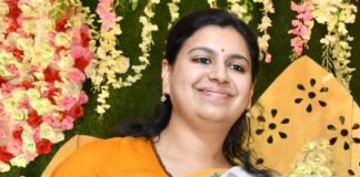 दिव्या मित्तल से बात करने को बेताब लोग, फोन मिलाते-मिलाते थक रहे समर्थक