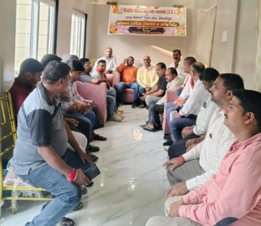 मिर्जापुर की पूर्व जिलाधिकारी दिव्या मित्तल को मुख्य अतिथि बनाने पर सहमति