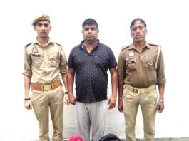 अहरौरा में 10.100 किलो गांजा के साथ 25 हजार का इनामी गिरफ्तार, बिक्री के 11 हजार रुपये बरामद