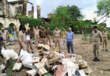 मीरजापुर में 128 मुकदमों से संबंधित 1745 लीटर अवैध शराब नष्ट