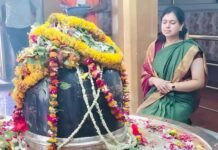 कुशल प्रशासक ही नहीं, भोले की भक्त भी थीं दिव्या मित्तल