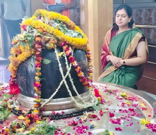 कुशल प्रशासक ही नहीं, भोले की भक्त भी थीं दिव्या मित्तल
