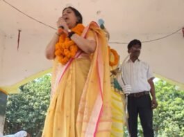 पूर्व आईएएस दिव्या मित्तल के संबोधन में दिखा नेत्री का नया अंदाज, निषाद राज के जयकारे से शुरू किया भाषण