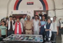 जीआरपी मिर्जापुर ने बरामद किए 108 गुम मोबाइल, कीमत करीब 25 लाख रुपये
