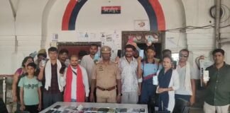 जीआरपी मिर्जापुर ने बरामद किए 108 गुम मोबाइल, कीमत करीब 25 लाख रुपये