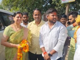 पूर्व IAS दिव्या मित्तल से जुड़ने को उत्सुक लोग, संपर्क व्यवस्था को लेकर उठ रहे सवाल