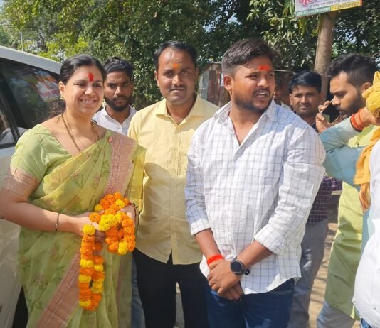 पूर्व IAS दिव्या मित्तल से जुड़ने को उत्सुक लोग, संपर्क व्यवस्था को लेकर उठ रहे सवाल